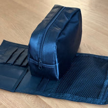 Charger l&#39;image dans la galerie, 1201 - Vanity Case